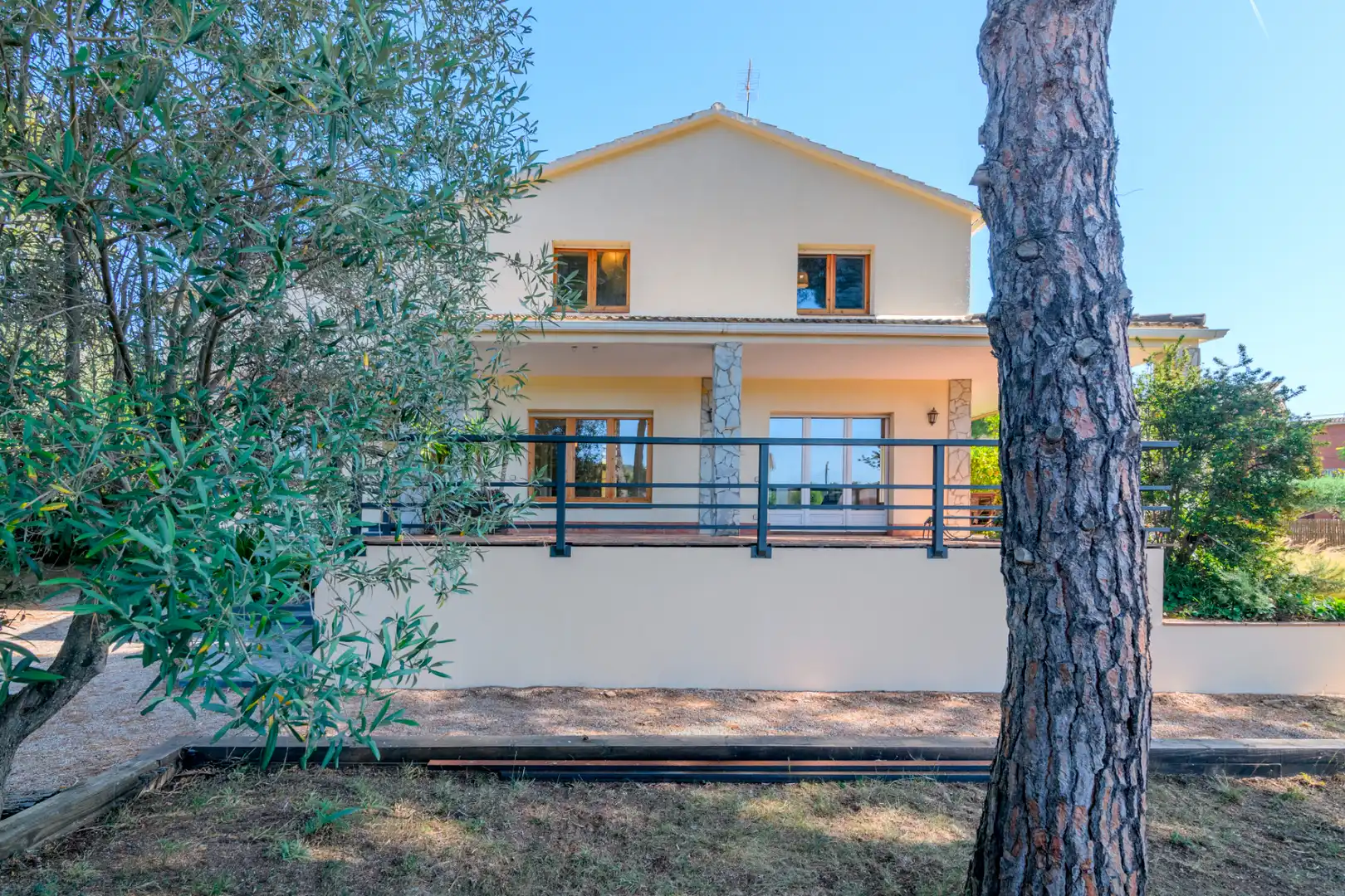 Vista exterior de Casa o chalet de alquiler en Begues con Calefacción, Jardín privado y Terraza