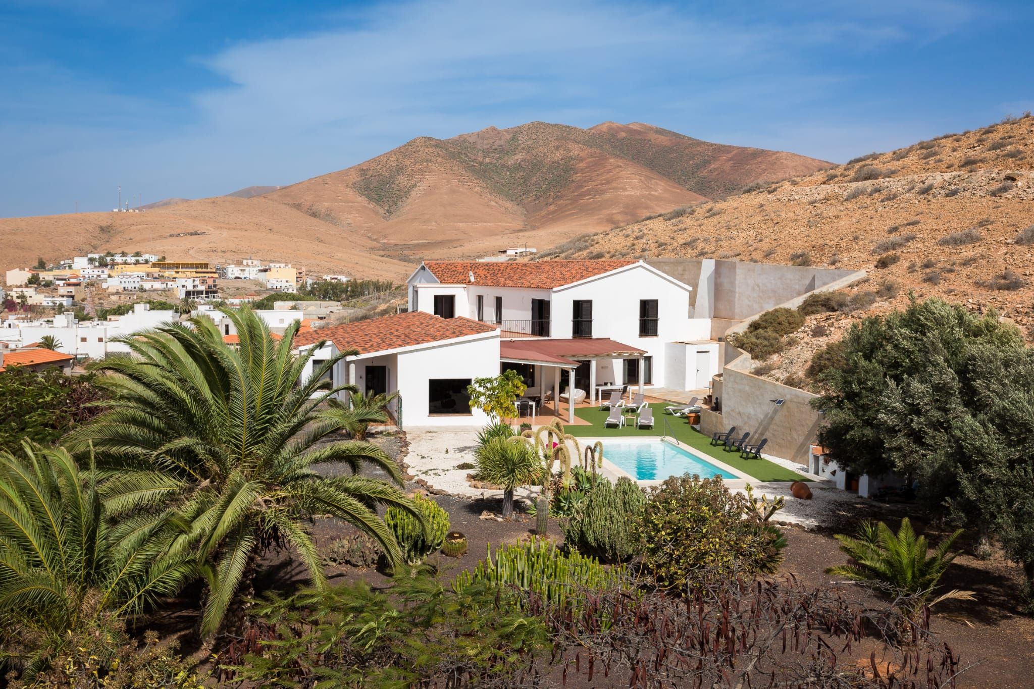 Vista exterior de Casa o xalet en venda en Pájara amb Aire condicionat, Jardí privat i Terrassa