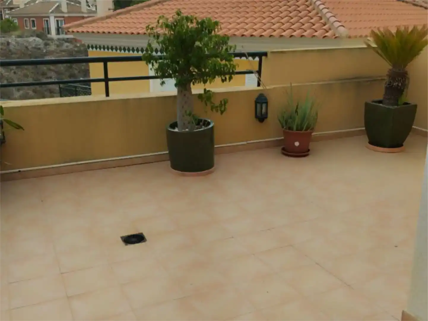 Terrassa de Dúplex de lloguer en Águilas amb Aire condicionat, Jardí privat i Piscina