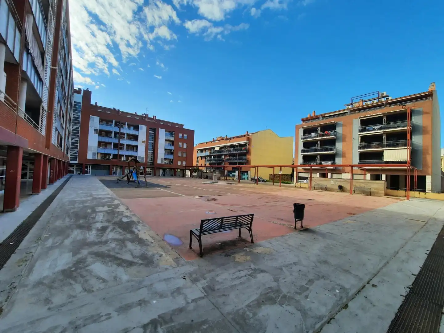 Vista exterior de Local en venta en Amposta con Aire acondicionado
