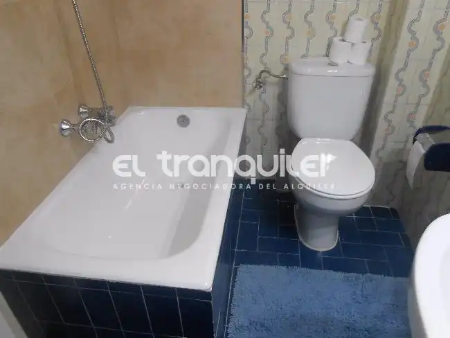 Bany de Pis de lloguer en Madrid amb Aire condicionat, Parquet i Terrassa