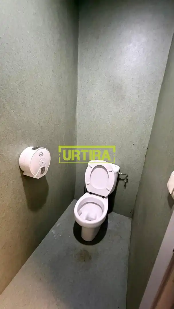 Bany de Nau industrial de lloguer en Lezo