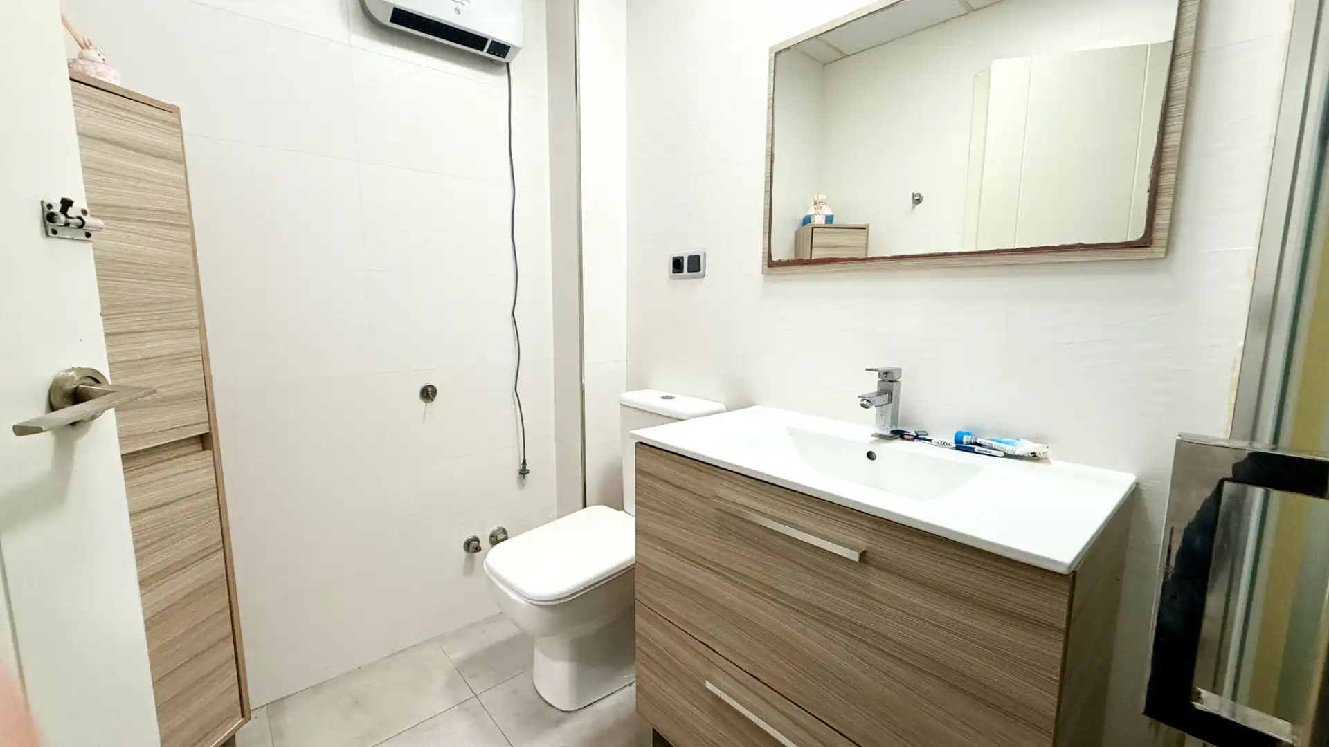 Bathroom of Houses for sale in Roquetas de Mar  with Terrace and Furnished