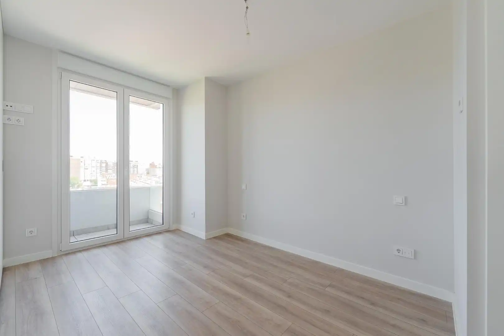 Habitación de Apartamento en venta en Madrid con Aire acondicionado, Calefacción y Jardín privado