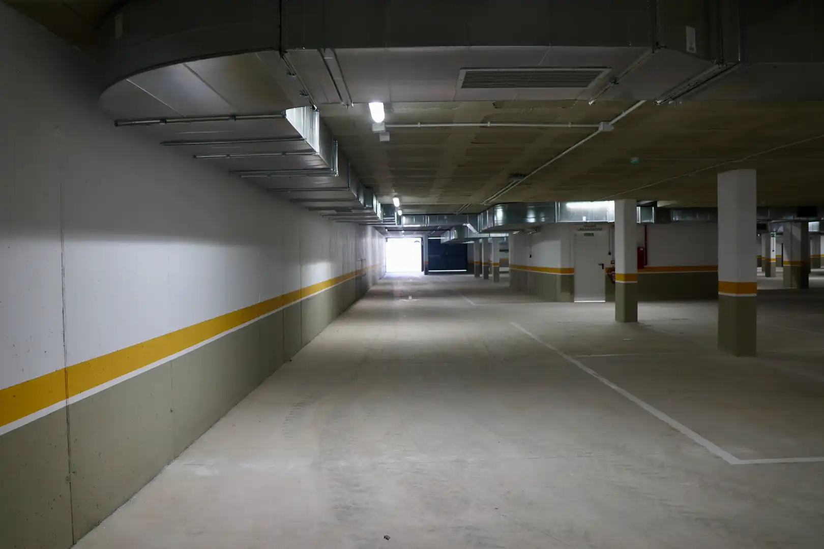 Parkplatz von Garage zur Miete in Elche / Elx