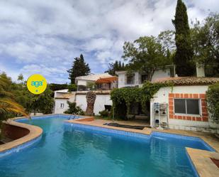 Vista exterior de Casa o xalet de lloguer en  Jaén Capital amb Aire condicionat, Terrassa i Piscina