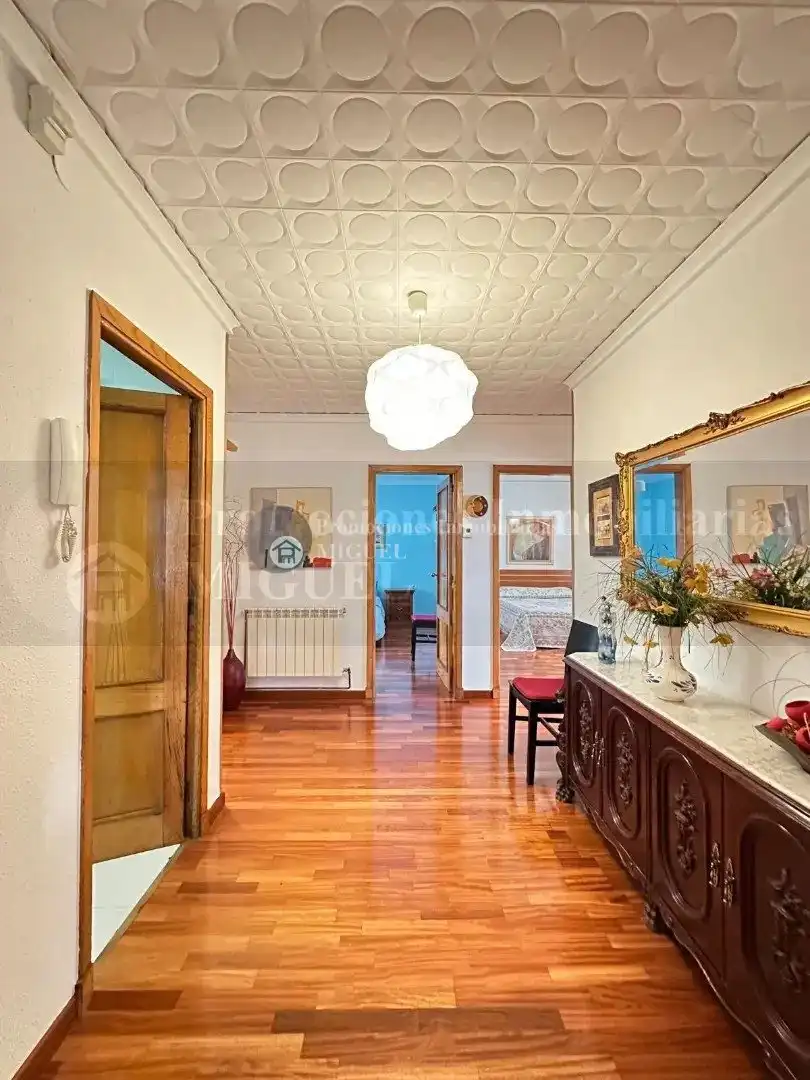 Flat for sale in Verín