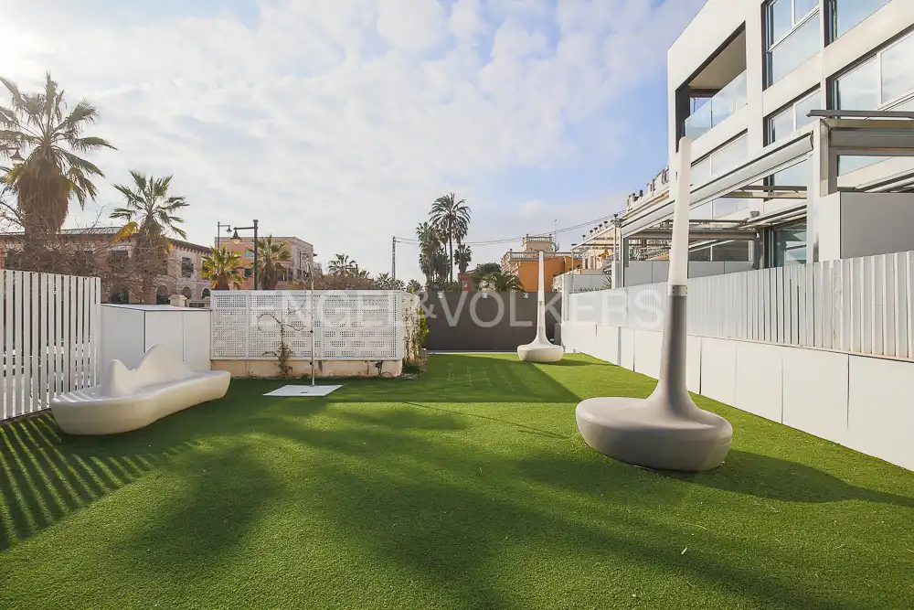 Wohnung zur Miete in Calle Isabel de Villena, La Malva-rosa