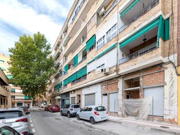 Piso con balcón en venta en Beiro