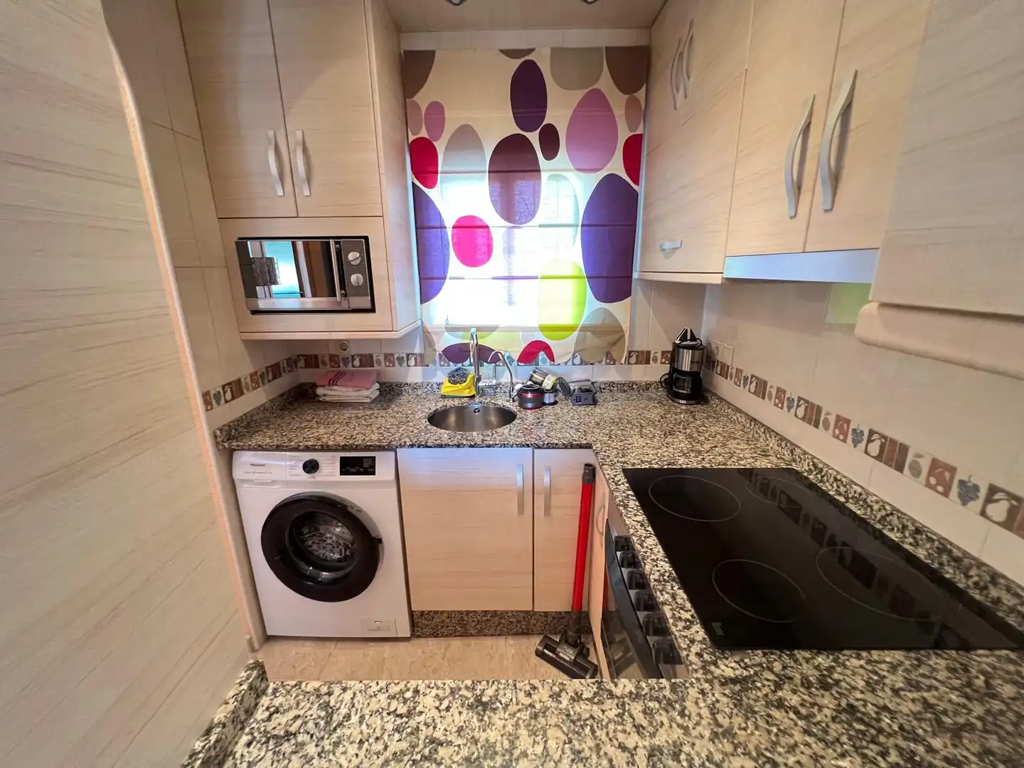 Cocina de Apartamento en venta en Torrevieja con Aire acondicionado, Terraza y Trastero