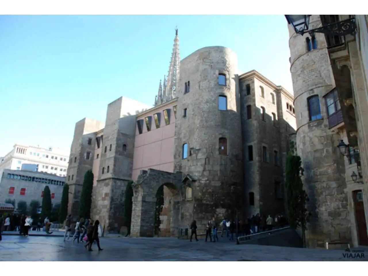 Exterior view of Study for rent in Barcelona  with Air Conditioner, Parquet flooring and Furnished