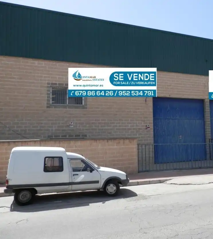 Nau industrial en venda a Calle Ramón y Cajal, imagen 2