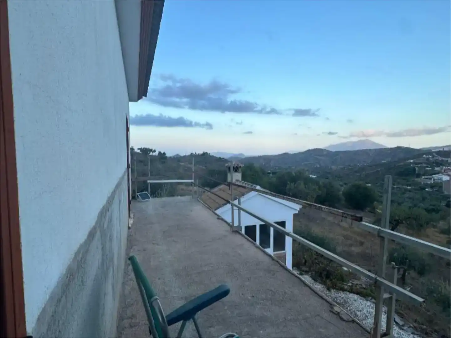 Vista exterior de Apartament de lloguer en Guaro amb Jardí privat, Moblat i Balcó