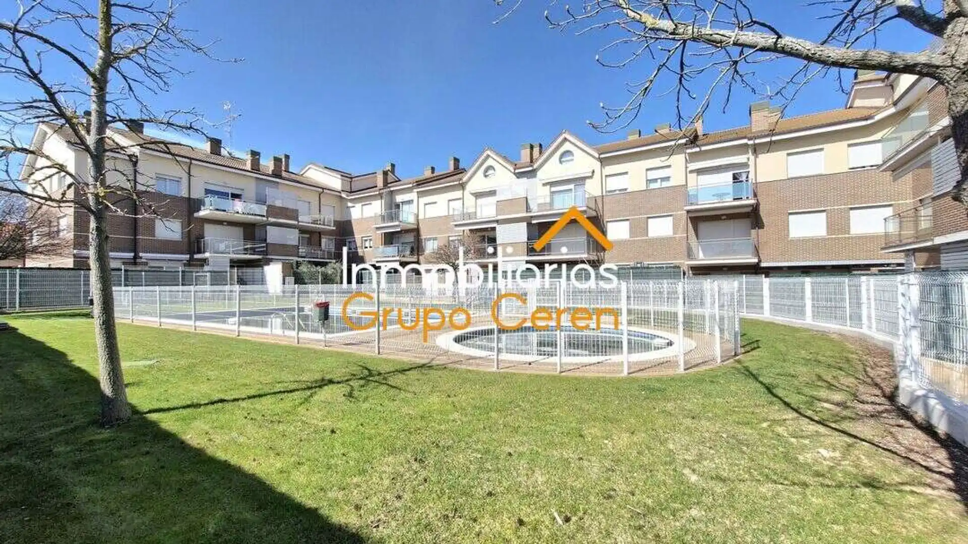 Vista exterior de Dúplex en venda en Alesanco amb Calefacció, Jardí privat i Terrassa