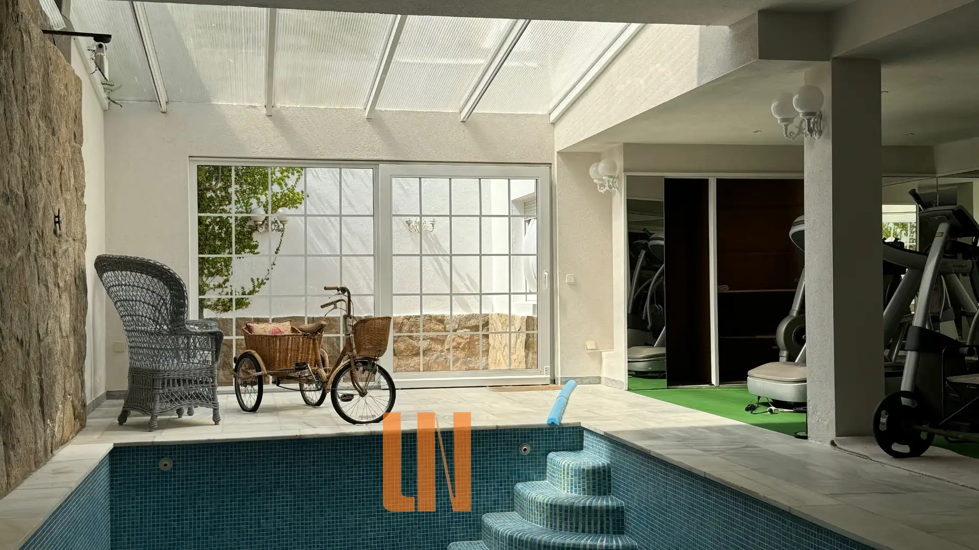 Piscina de Casa o xalet en venda en O Grove   amb Aire condicionat, Calefacció i Jardí privat