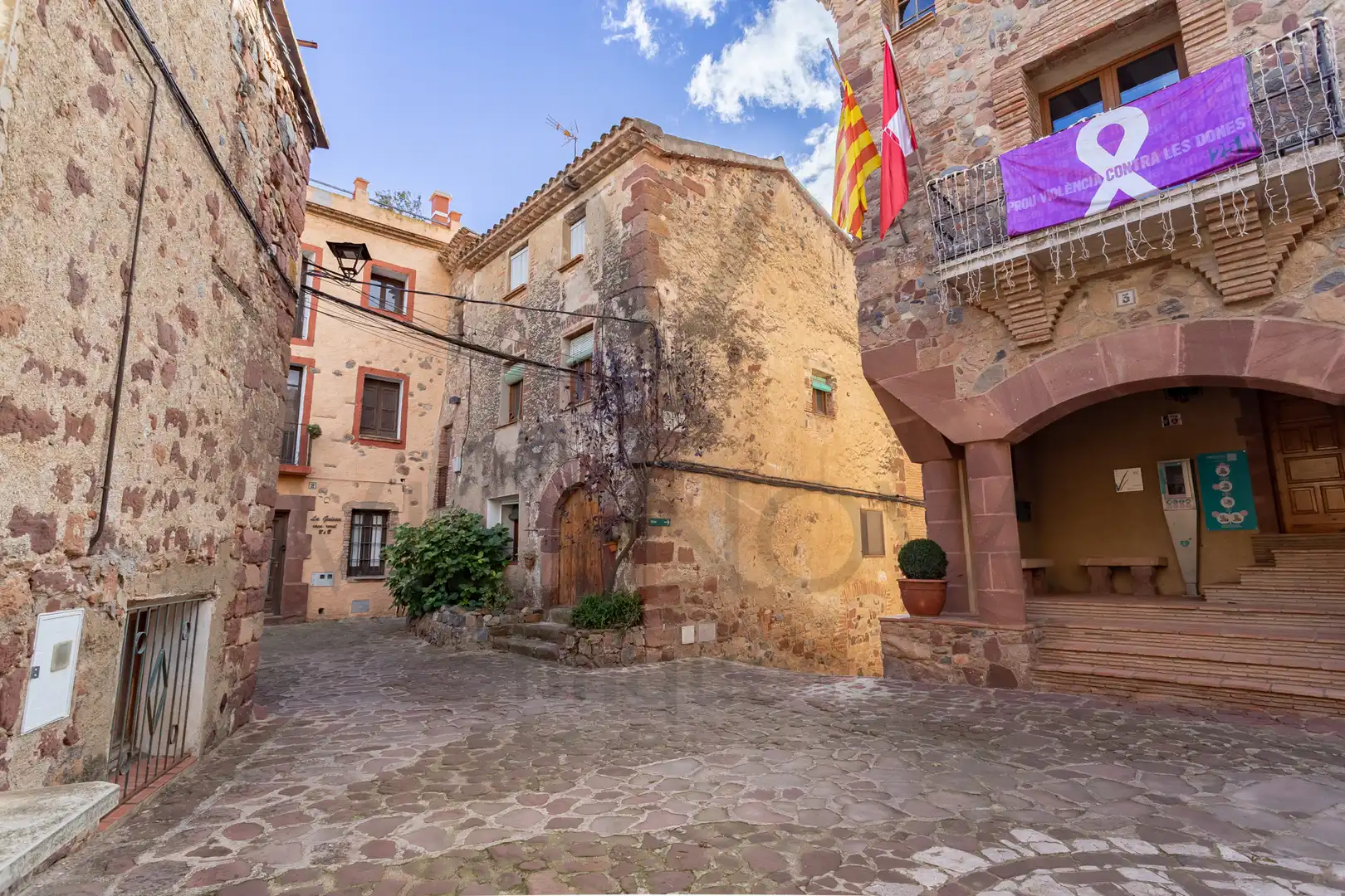 Vista exterior de Finca rústica en venda en L'Argentera amb Terrassa i Balcó