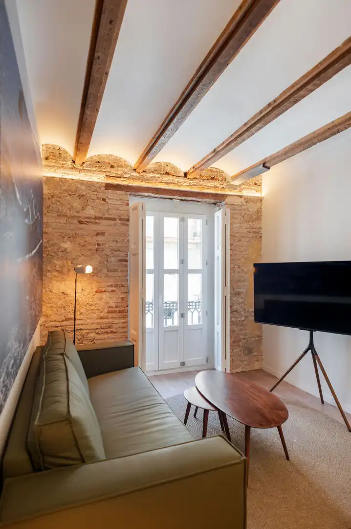 Flat for rent in Valencia  with Air Conditioner, Heating and Furnished