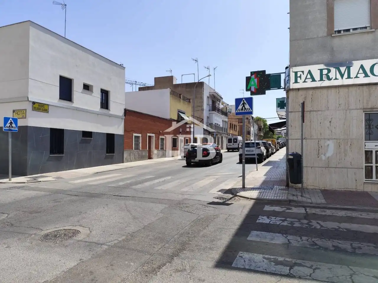 Vista exterior de Casa o xalet en venda en Badajoz amb Aire condicionat, Calefacció i Jardí privat