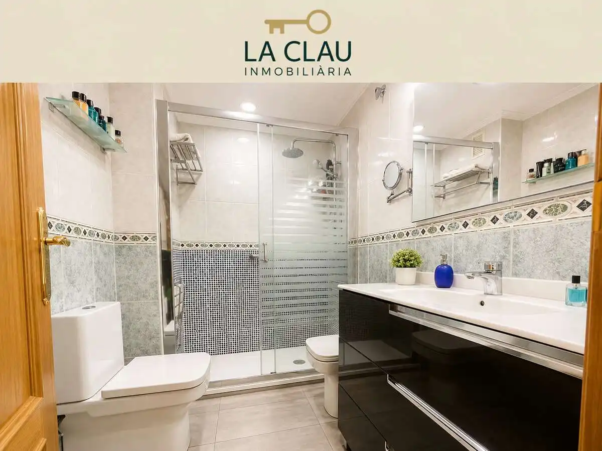 Bathroom of Attic for sale in Viladecans  with Air Conditioner, Heating and Terrace