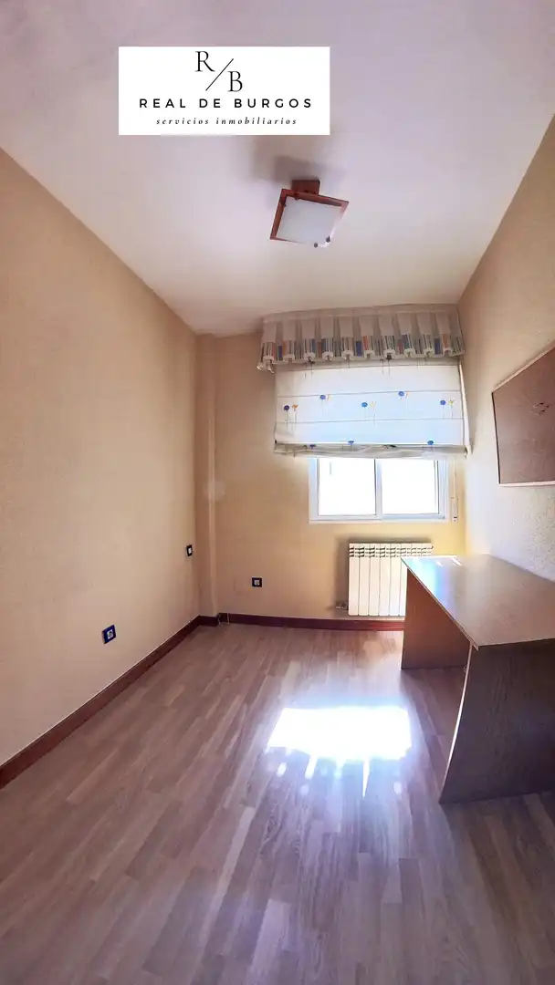 Habitación de Piso de alquiler en Valladolid con Calefacción, Terraza y Amueblado