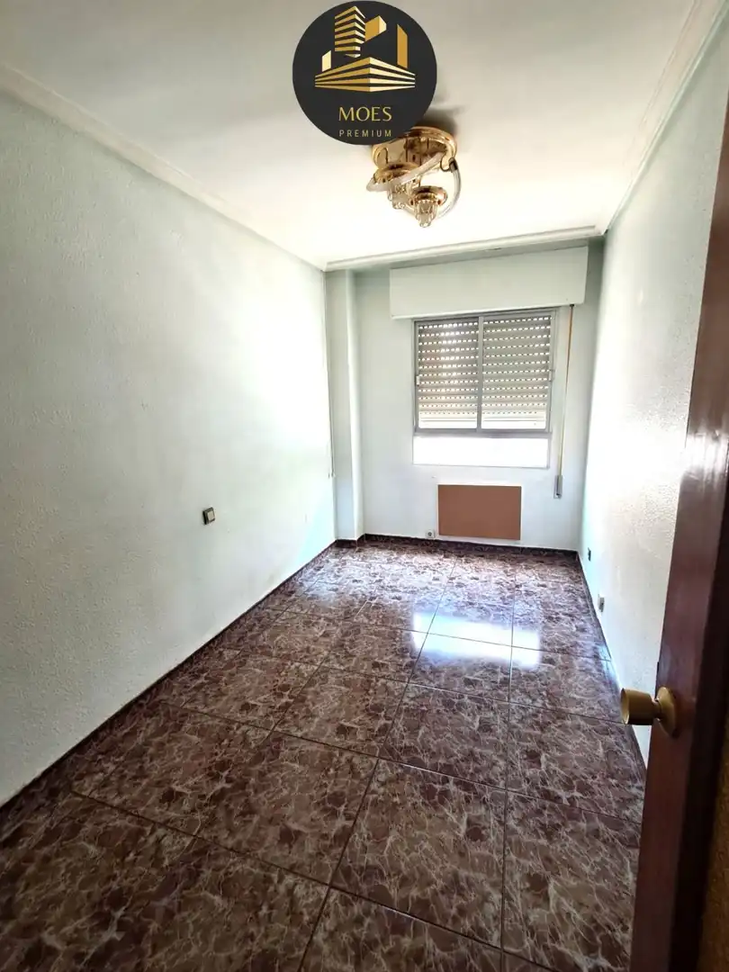 Habitación de Piso en venta en Linares con Aire acondicionado y Trastero