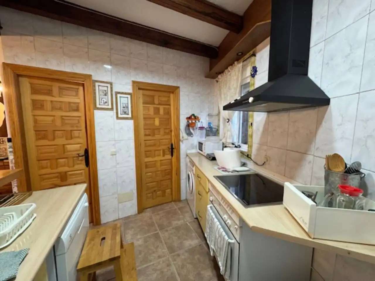 Cuina de Casa o xalet en venda en El Cardoso de la Sierra amb Calefacció i Moblat