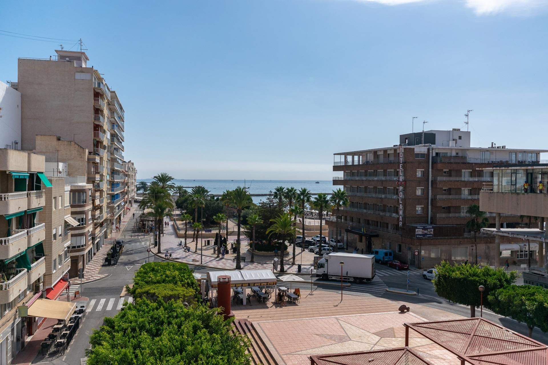 Vista exterior de Pis de lloguer en Santa Pola amb Aire condicionat, Terrassa i Balcó