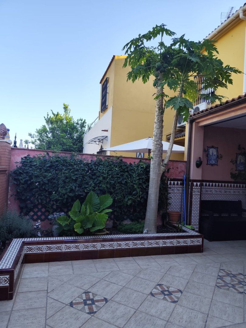 Jardín de Casa adosada en venta en Mairena del Aljarafe con Aire acondicionado