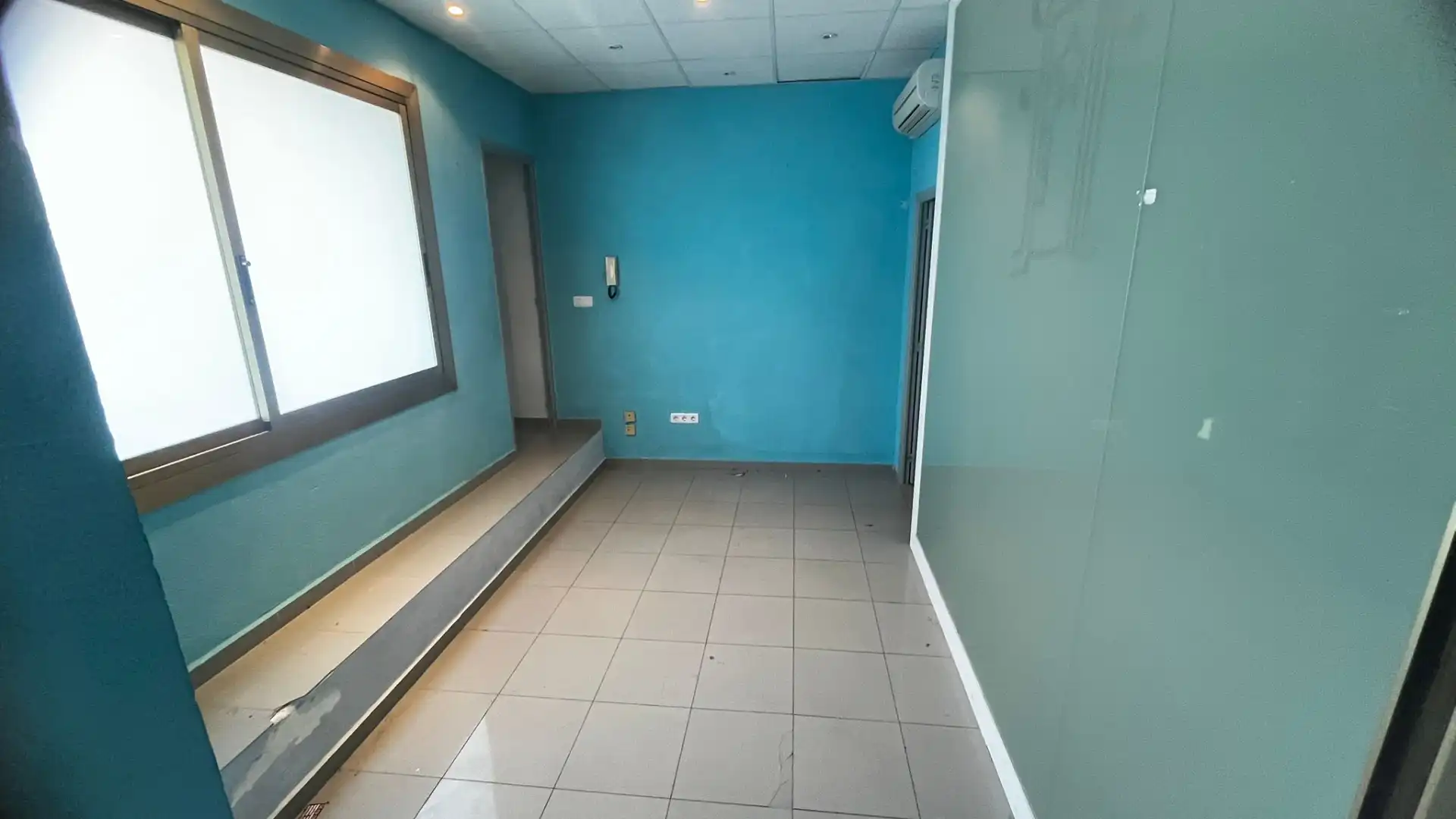 Office for rent in Salou  with Air Conditioner and Heating