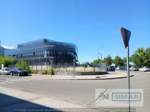 Außenansicht von Fabrikhallen zum Verkauf in Torrijos