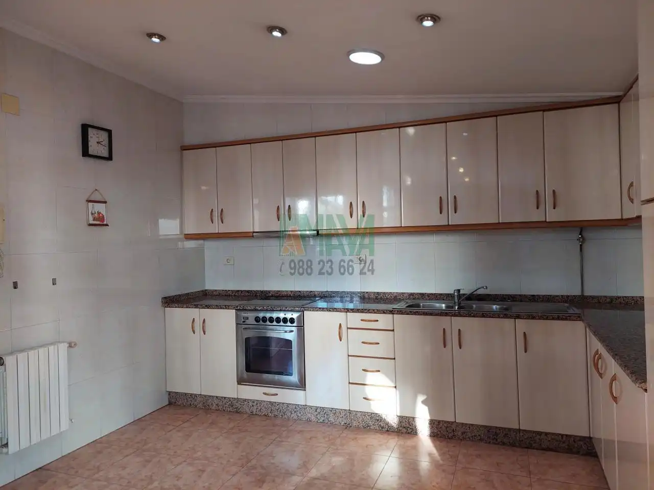 Cocina de Casa o chalet en venta en Ribadavia con Calefacción, Jardín privado y Terraza