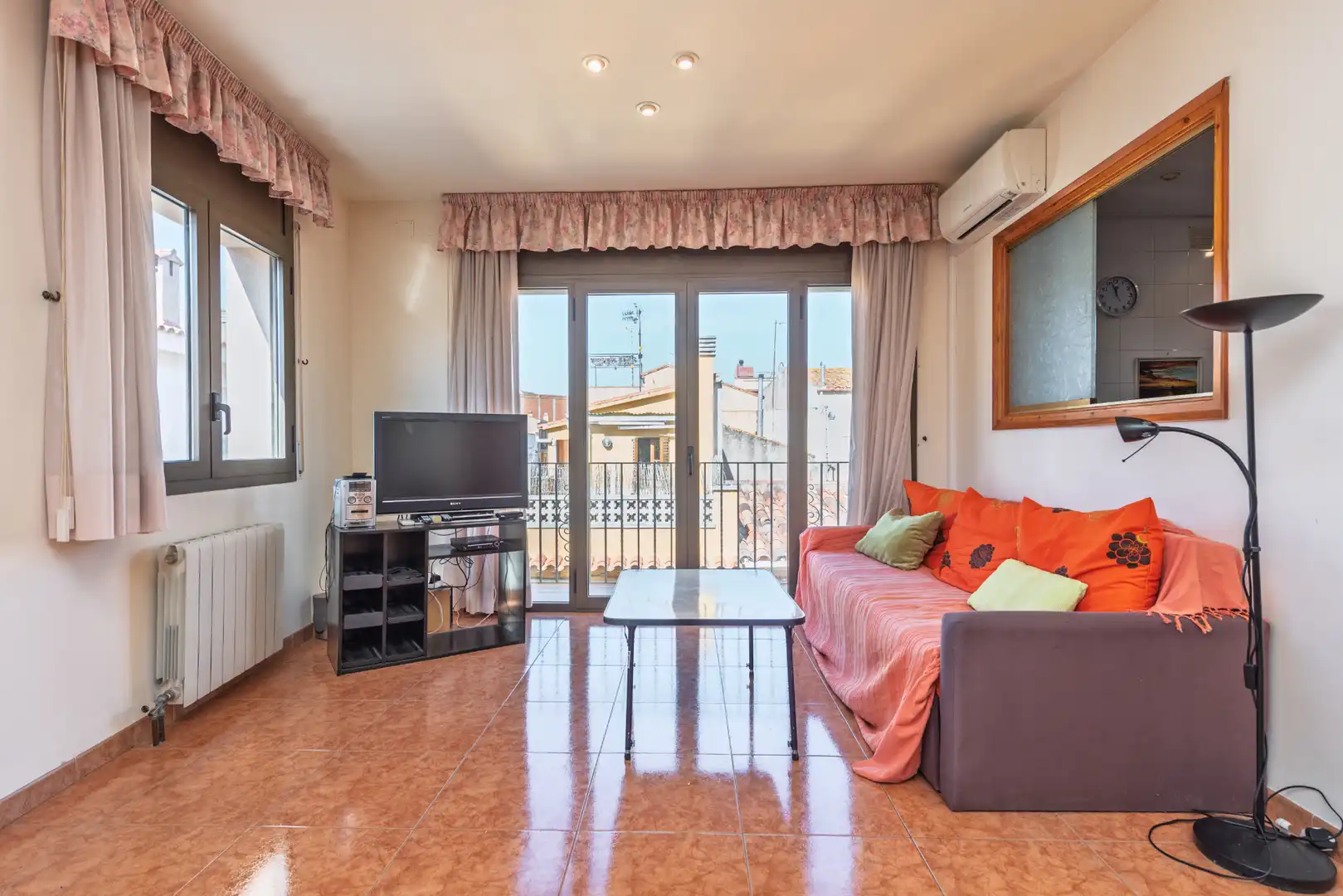 Piso con terraza en venta en Carrer d'Antoni de Capmany 40, imagen 4