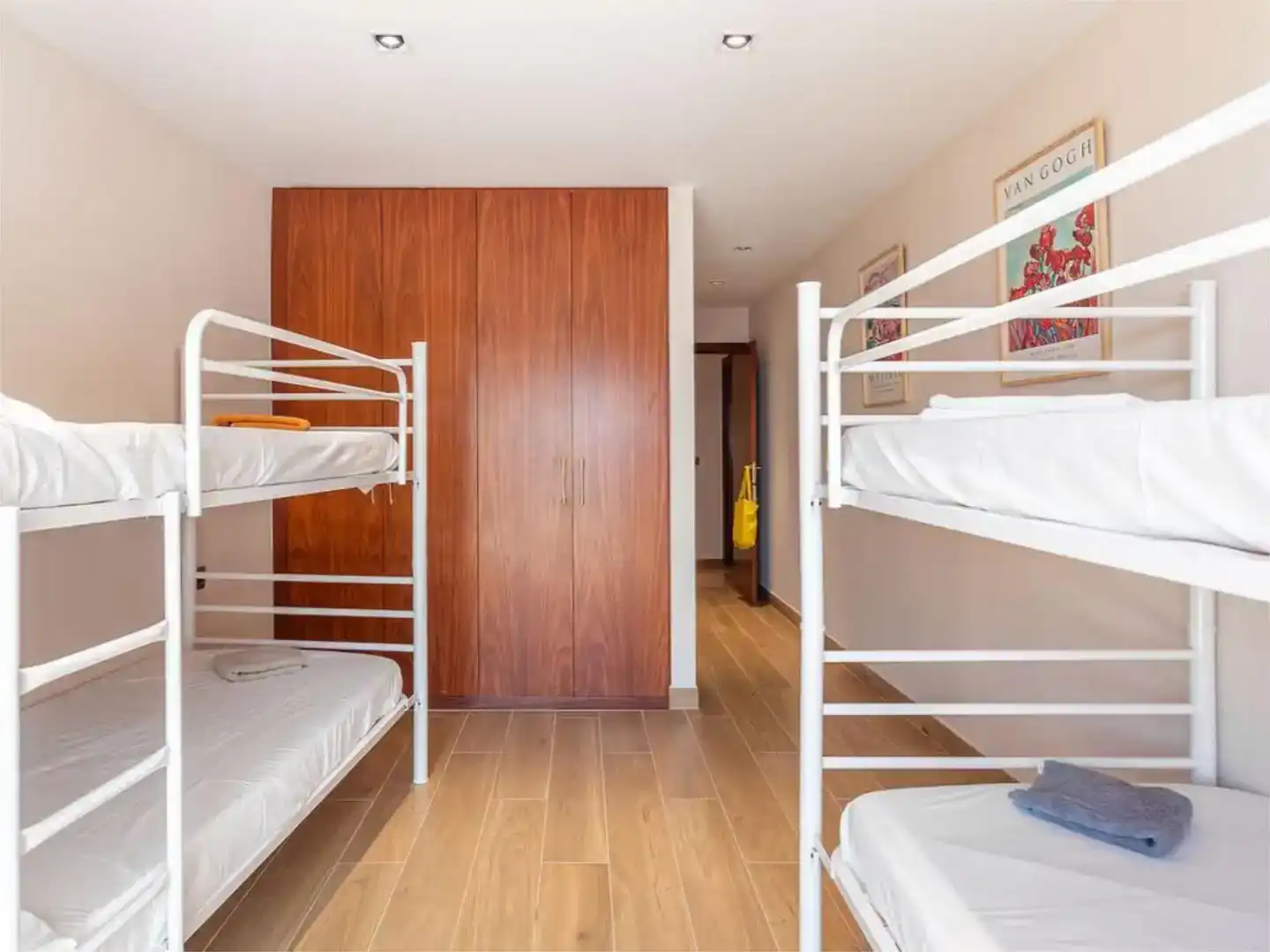 Habitación de Finca rústica de alquiler en Lloret de Mar con Aire acondicionado, Jardín privado y Piscina