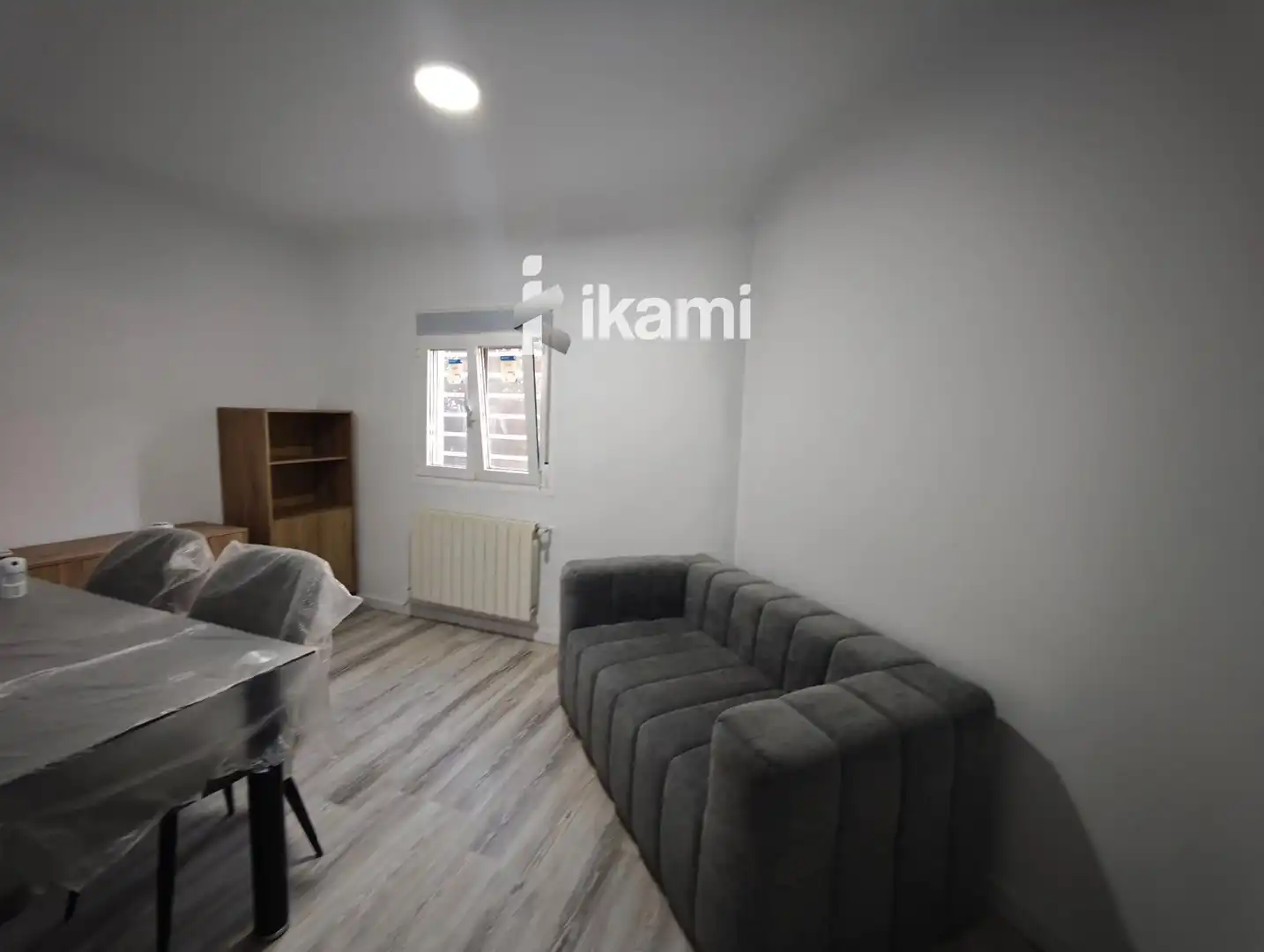 Habitación de Piso en venta en Madrid con Calefacción, Jardín privado y Amueblado