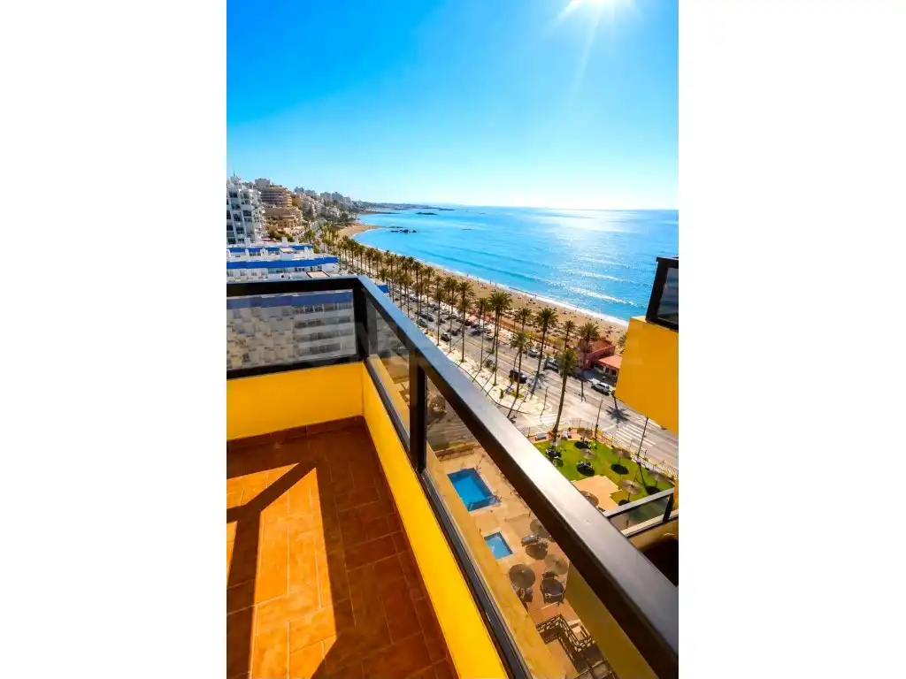 Apartment with pool for sale in Torrequebrada, imagen 2