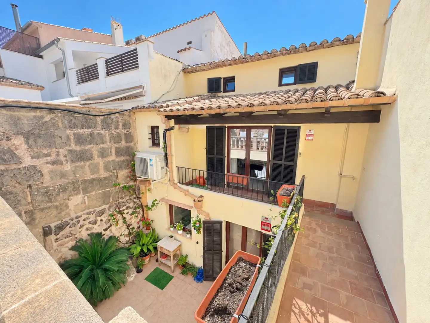 Vista exterior de Casa adosada en venda en Pollença amb Aire condicionat, Calefacció i Terrassa