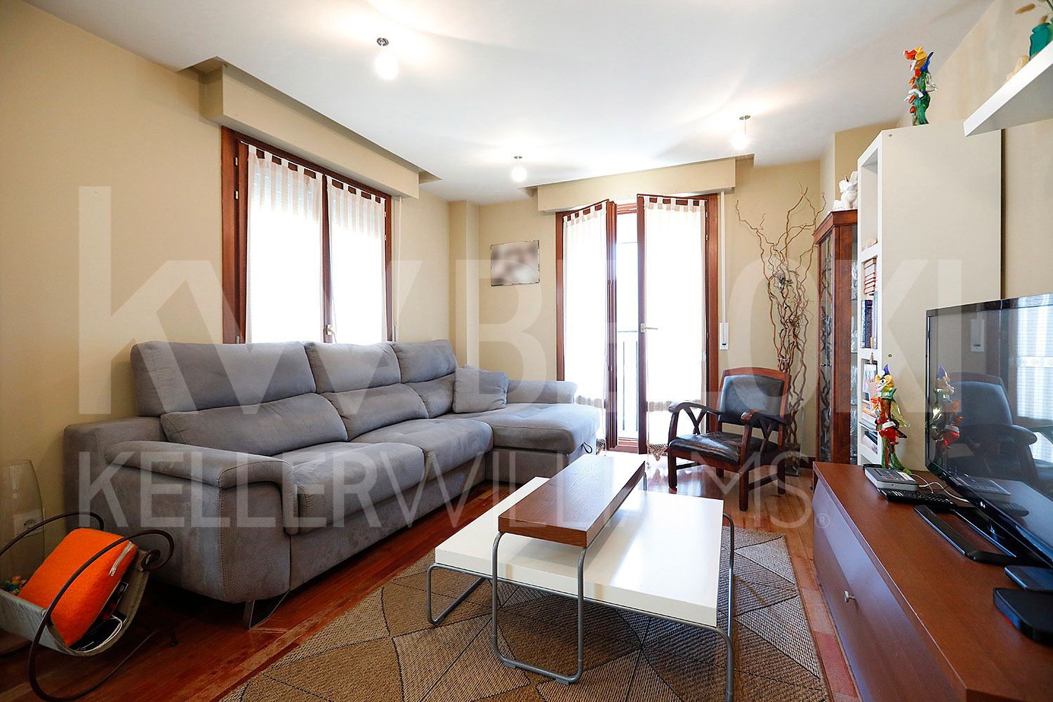 Living room of Flat for sale in Irun   with Heating and Balcony