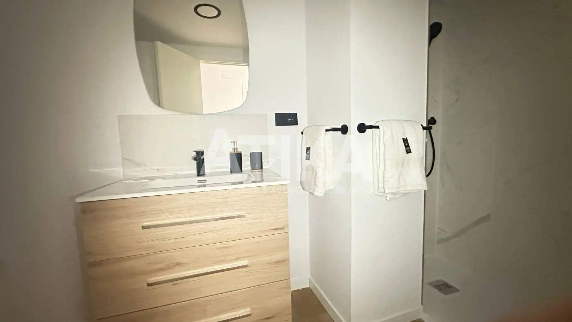 Baño de Piso en venta en Ontinyent con Parquet, Amueblado y Balcón