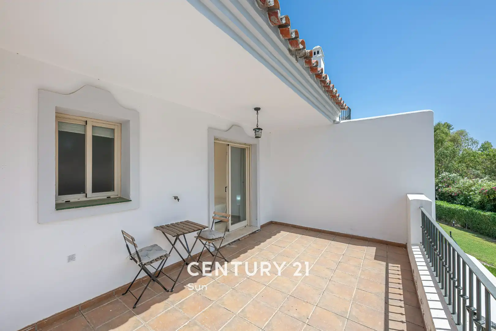 Terrassa de Casa adosada en venda en Marbella amb Aire condicionat, Calefacció i Jardí privat