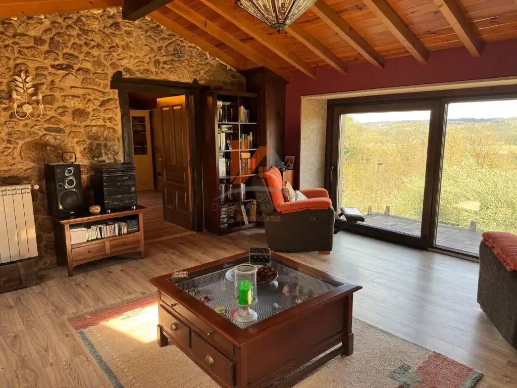 Sala de estar de Casa o chalet en venta en A Estrada  con Jardín privado, Horno y Balcón