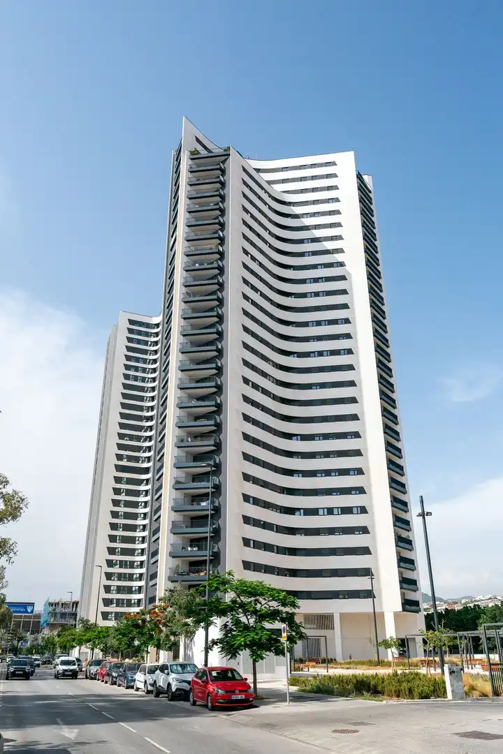 Vista exterior de Apartament en venda en Málaga amb Aire condicionat, Terrassa i Moblat