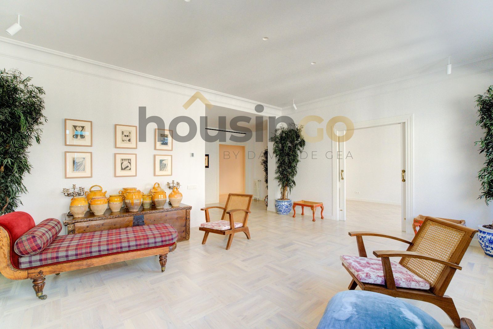 Living room of Flat for sale in  Madrid Capital  with Heating, Parquet flooring and Terrace
