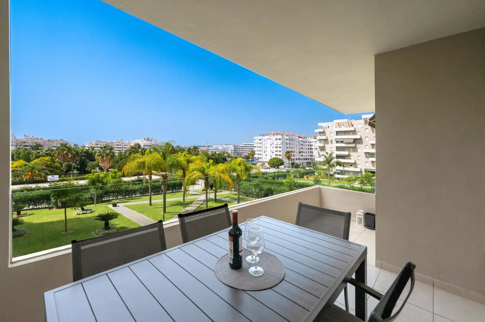 Apartamento de alquiler en Nueva Andalucía centro