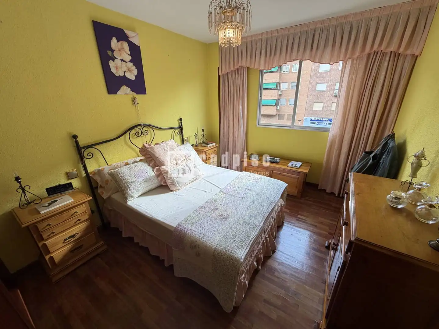 Habitación de Piso en venta en Madrid con Calefacción, Parquet y Terraza