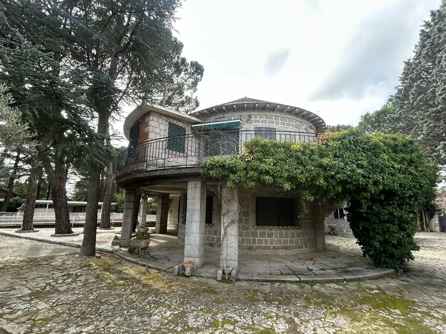 Vista exterior de Casa o chalet en venta en Torrelodones con Calefacción, Jardín privado y Parquet