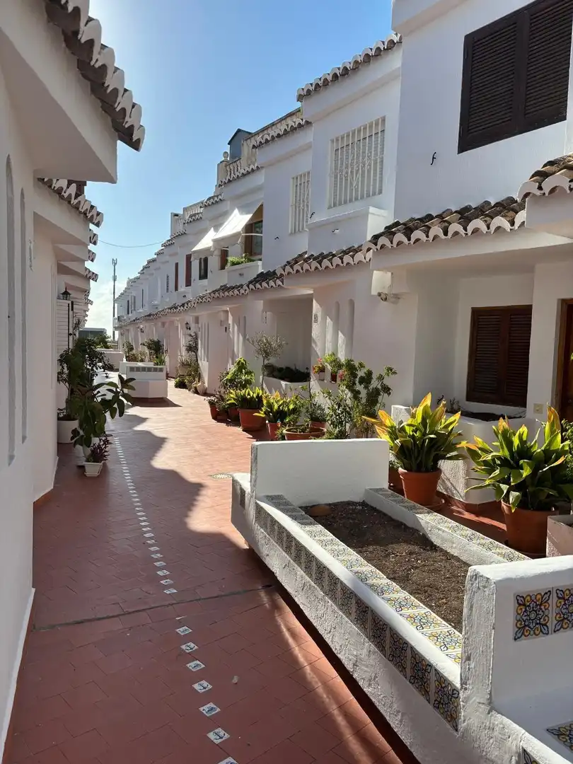 Bungalow con terraza en venta en Plaza Paris, imagen 7