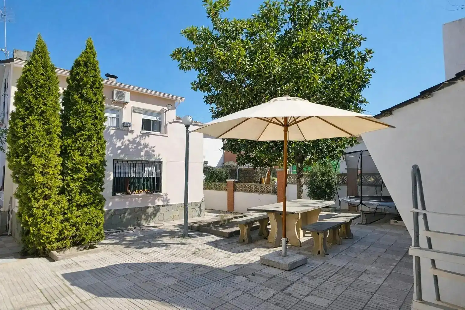 Terraza de Casa o chalet en venta en Sant Fost de Campsentelles con Aire acondicionado, Calefacción y Jardín privado