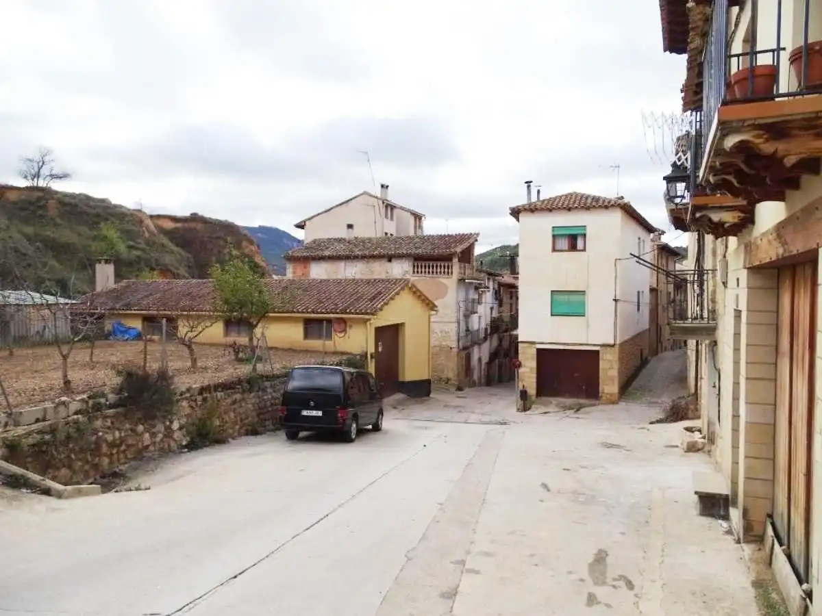 Casa adosada en venta en Valderrobres