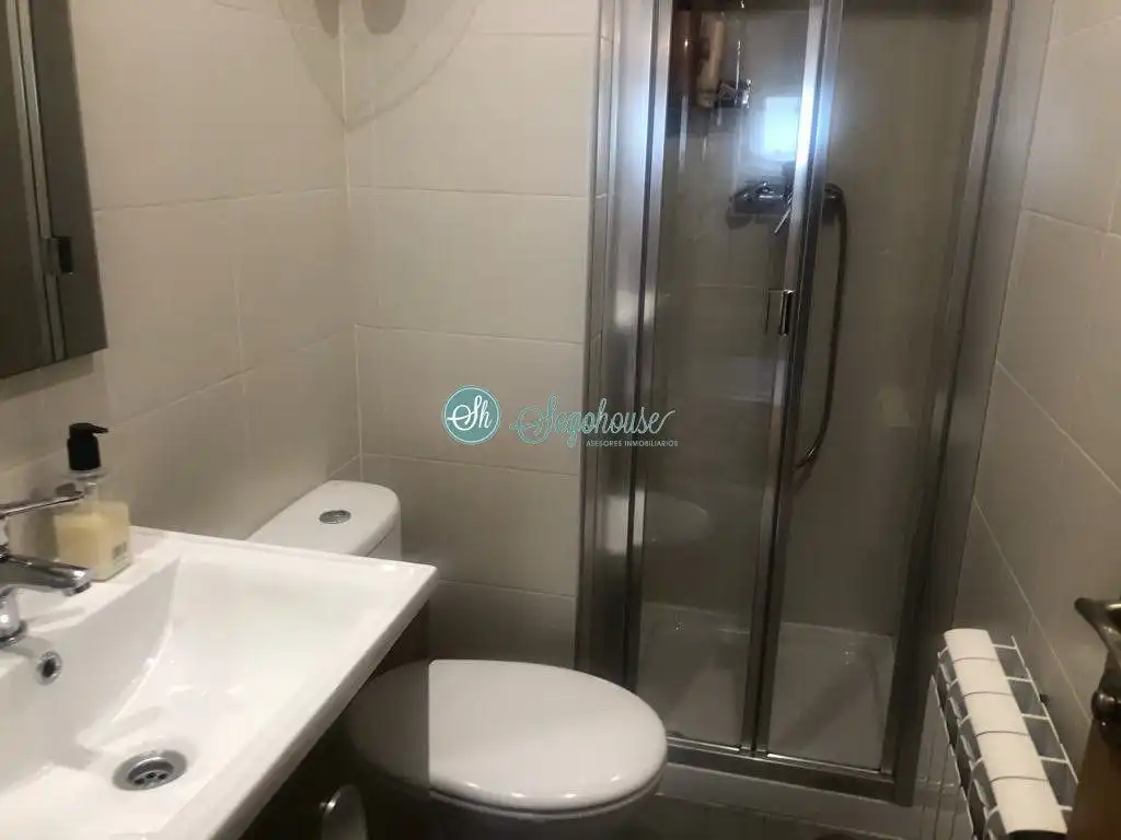 Badezimmer von Wohnung zum Verkauf in Segovia mit Heizung, Terrasse und Abstellraum