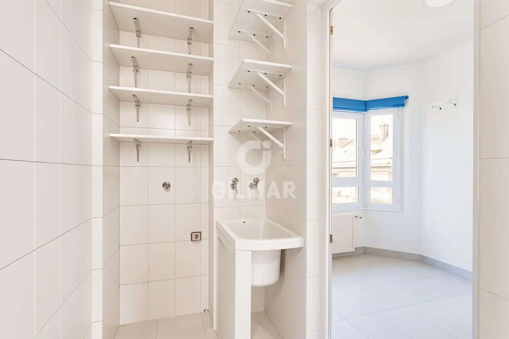 Bathroom of Flat for sale in Boadilla del Monte  with Heating, Private garden and Storage room